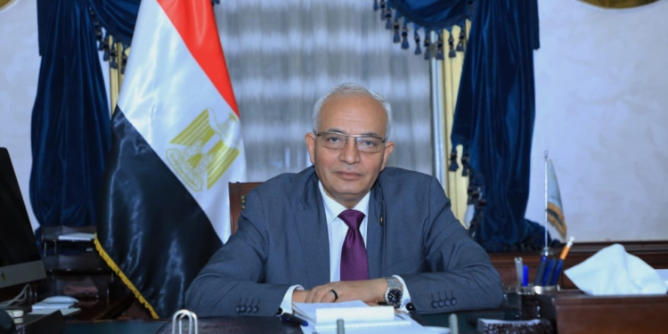 الدكتور رضا حجازي وزير التعليم
