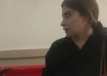 أميرة شنب خلال تواجدها في المحكمة