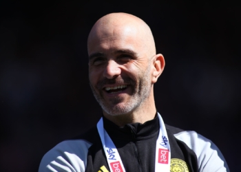 LEICESTER, ENGLAND - MAY 4:  Leicester City manager Enzo Maresca celebrates winning the Championship following the Sky Bet Championship match between Leicester City and Blackburn Rovers at The King Power Stadium on May 4, 2024 in Leicester, England.(Photo by Copa/Getty Images)
