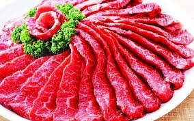 كم أسعار اللحوم الحمراء والفراخ البيضاء اليوم