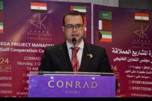 الدكتور أحمد خطاب