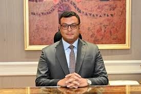 وزير الإسكان والمرافق والمجتمعات العمرانية