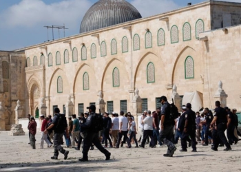 اقتحام المسجد الأقصى المبارك