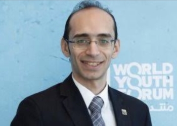 النائب محمد عبد العزيز