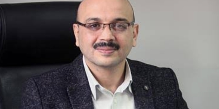 الكاتب الصحفي محمد سعد عبد الحفيظ