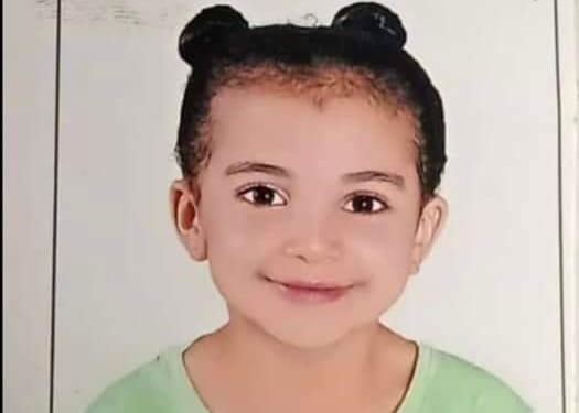 الطفلة سجدة