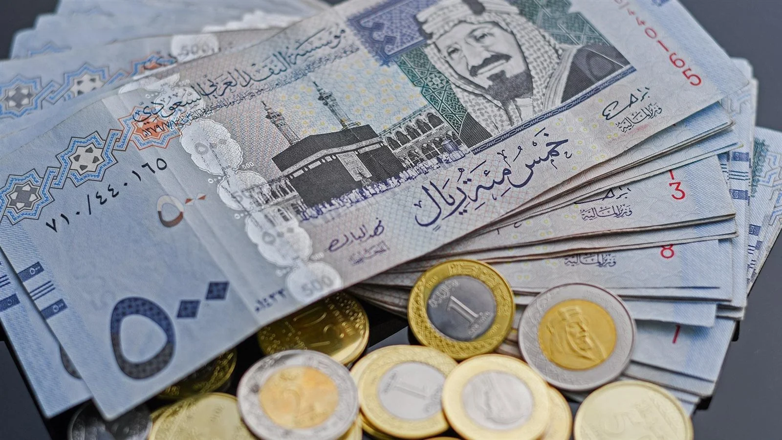 سعر الريال السعودي مقابل الجنيه المصري اليوم الجمعة 1 نوفمبرارتفاع غير مسبوق لـ سعر الريال السعودي مقابل الجنيه المصري اليوم في البنوك