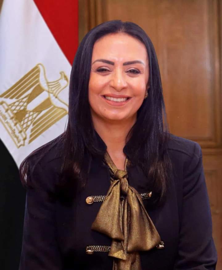 الدكتورة مايا مرسي وزيرة التضامن الاجتماعي زيادة رواتب الموظفين