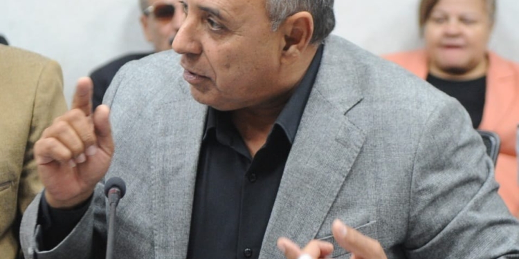 النائب تيسير مطر عضو مجلس الشيوخ