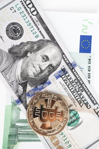  الدولار يحافظ على مستواه أمام الجنيه المصري في بداية تعاملات اليوم