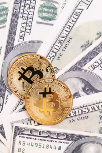 الدولار يكسر حواجز التوقعات اليوم مقابل الجنيه المصري