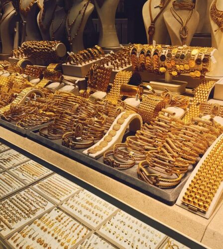 متى ينخفض سعر الذهب في المغرب؟