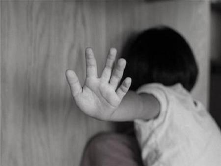 حبس سيدة وعشيقها بتهمة قتل طفلة الأولى في الهرم