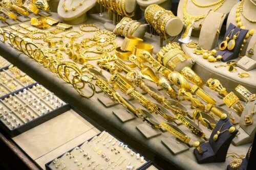 سعر مثقال الذهب في العراق عيار 21 بالمصنعية اليوم بكام؟