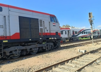 الصور الأولي لحادث خروج عربة قطار القاهرة الإسكندرية عن القضبان في المنوفية