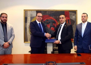 رئيس هيئة المعارض يوقّع بروتوكول تعاون مع نظيره الليبى لبناء جسور من التجارة بين البلدين