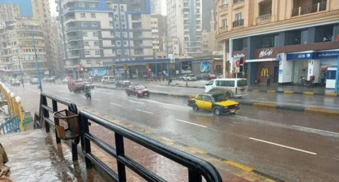 الإسكندرية تحت تأثير طقس بارد وأمطار رعدية
