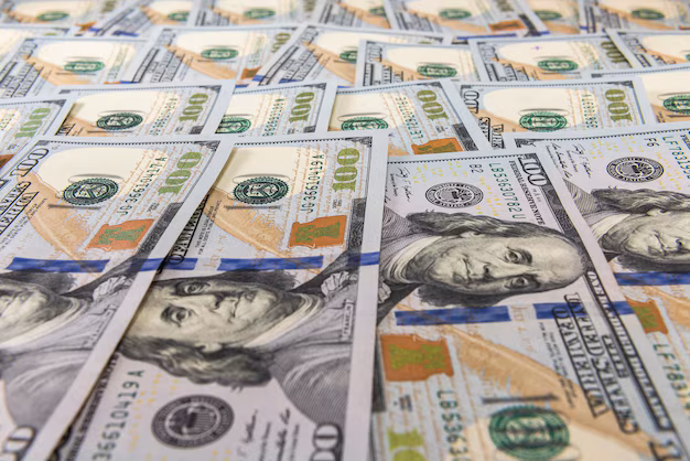 تحولات جديدة في سعر الدولار اليوم 4 ديسمبر 2024