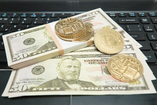 سعر الدولار الأمريكي 