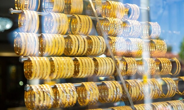 سعر الذهب اليوم عيار 18 الآن 2024 في مصر والوطن العربي