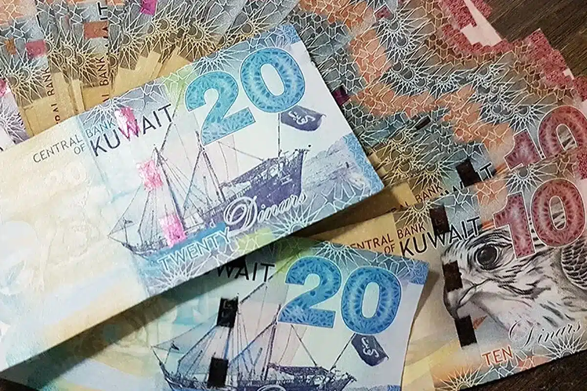 الدينار الكويتي 