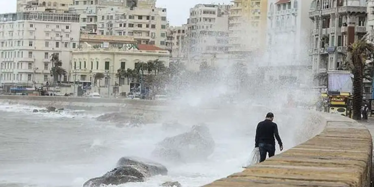 الإسكندرية تبدأ حالة الطوارئ استعدادًا لنوة الفيضة الصغرى