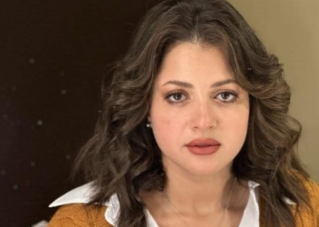 منى فاروق
