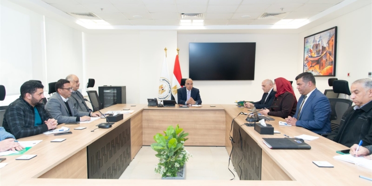 وزير الموارد المائية والري