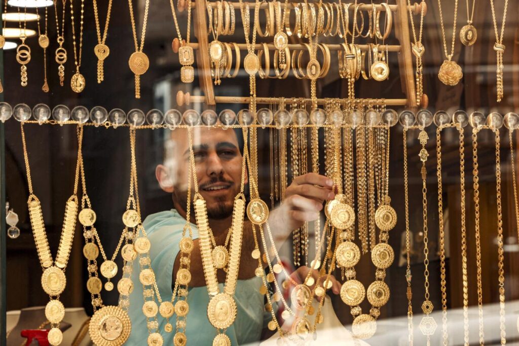 هبوط مفاجئ في أسعار الذهب بمصر اليوم