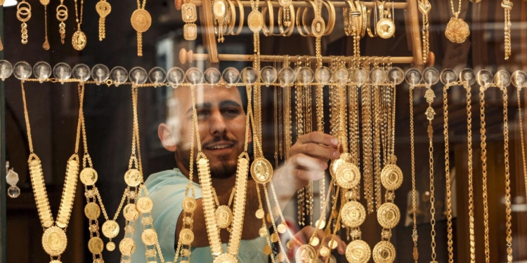أسعار الذهب اليوم الثلاثاء 28 يناير 2025