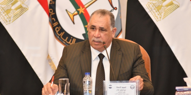 عبد الحليم علام نقيب المحامين