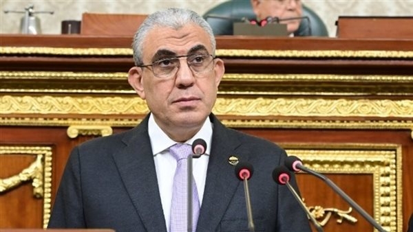 النائب عادل عبد الفضيل رئيس لجنة القوي العاملة بمجلس النواب