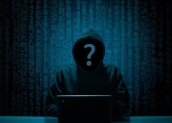 برنامج يتحول لاداء تجسس علي تليفونك