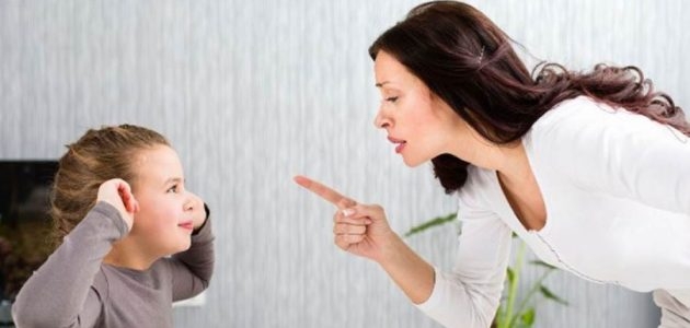 رؤية ضرب الأم في المنام