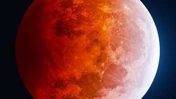 خسوف القمر اليوم