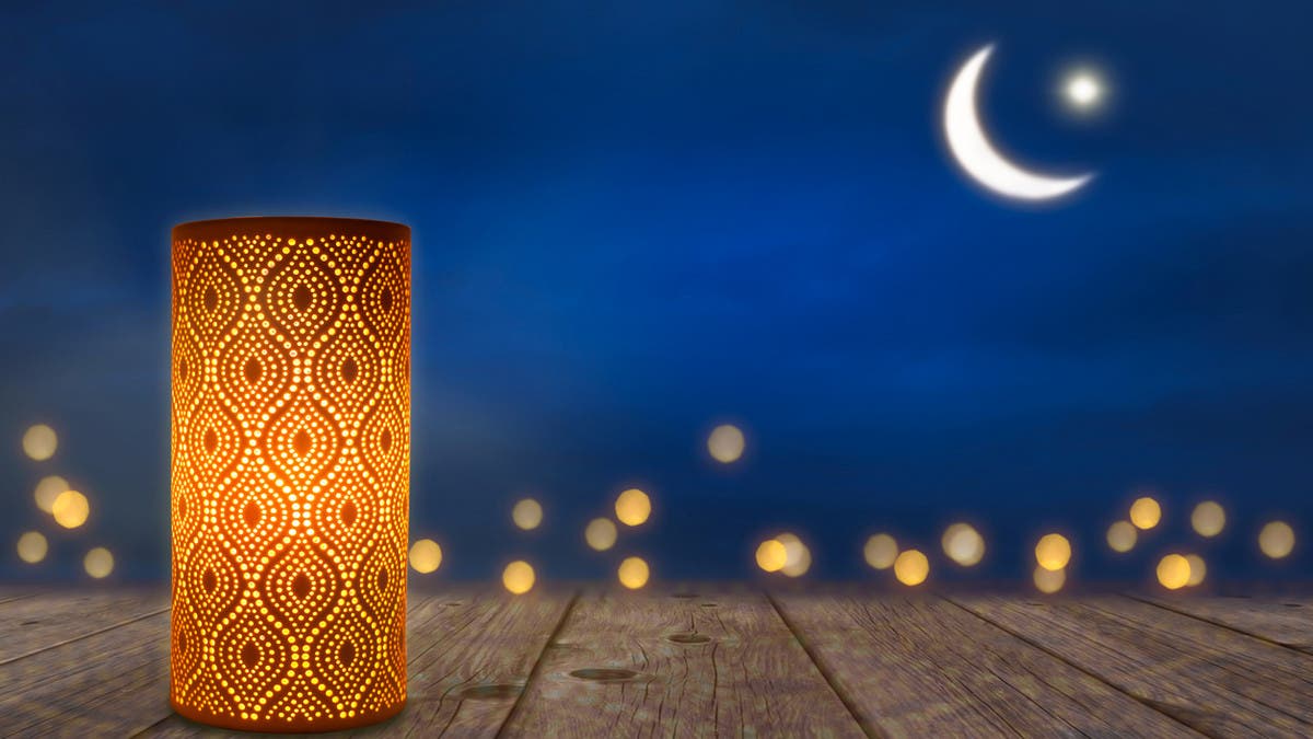 موعد رؤية هلال عيد الفطر وأول أيامه
