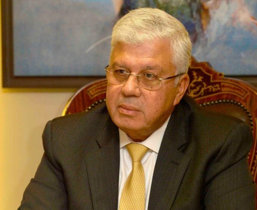 أيمن عاشور 