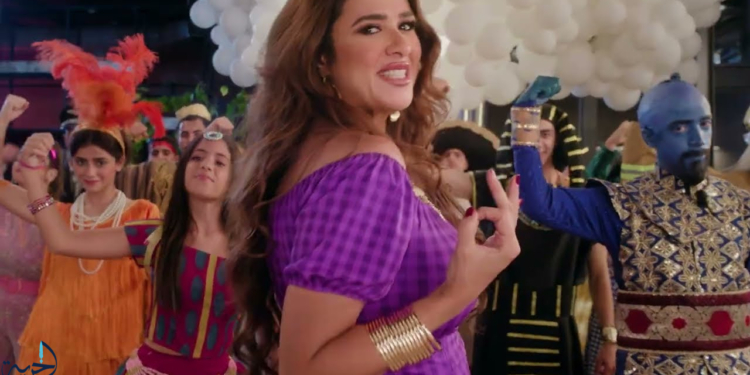 ياسمين عبد العزيز