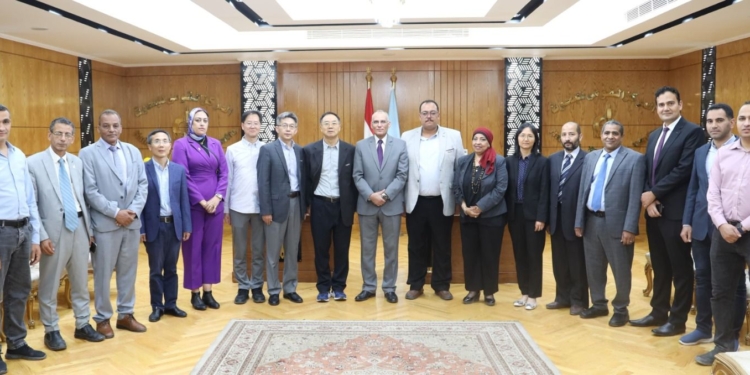 وفد صيني رفيع المستوى يزور المركز القومي للبحوث لتعزيز التعاون العلمي مع مصر