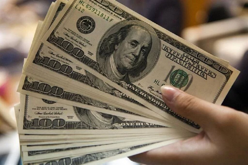 أسعار الدولار اليوم الإثنين 
