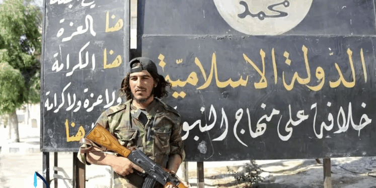 داعش يصعد إعلاميًا ضد الشرع ويتهمه باستبدال ملة إبراهيم باتفاقيات إبراهام