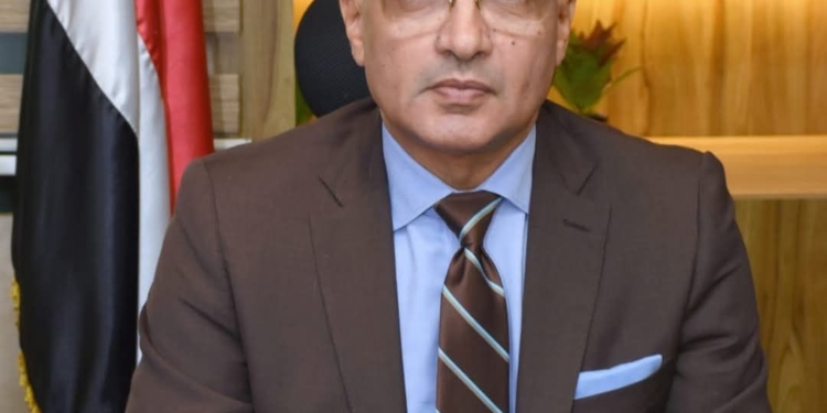 الدكتور محمد ضياء زين العابدين رئيس جامعة عين شمس الأهلية