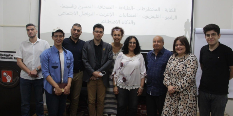 من يربح عقول الملايين