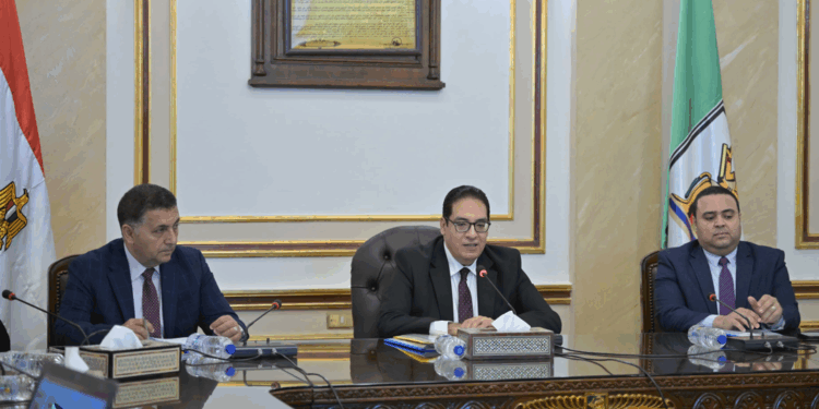 رئيس جامعة القاهرة