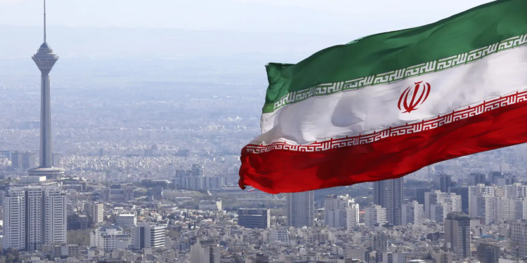 إيران