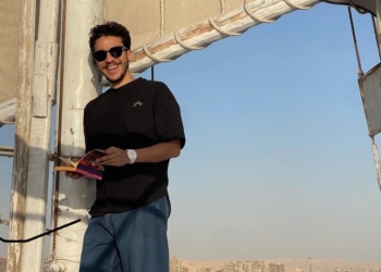 تصالح الفنان نور النبوي مع محصل كهرباء