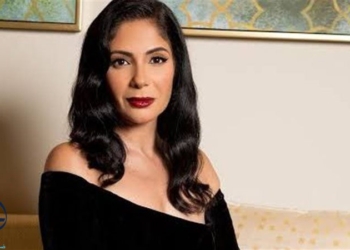 الفنانة منى زكي