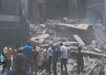 انهيار عقار شبرا مصر يثير الجدل