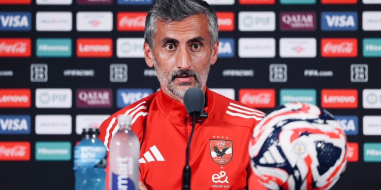 المدير الفني للنادي الأهلي الإسباني خوسيه ريبيرو