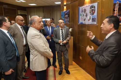 وزير الكهرباء والطاقة المتجددة